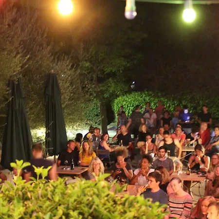 Camping Les Routes De Provence 3* Forcalquier