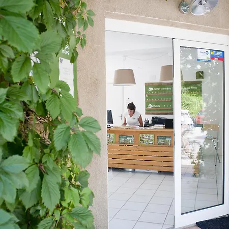 Camping Les Routes De Provence Campingplatz