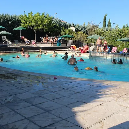 Camping Les Routes De Provence Campingplatz Forcalquier